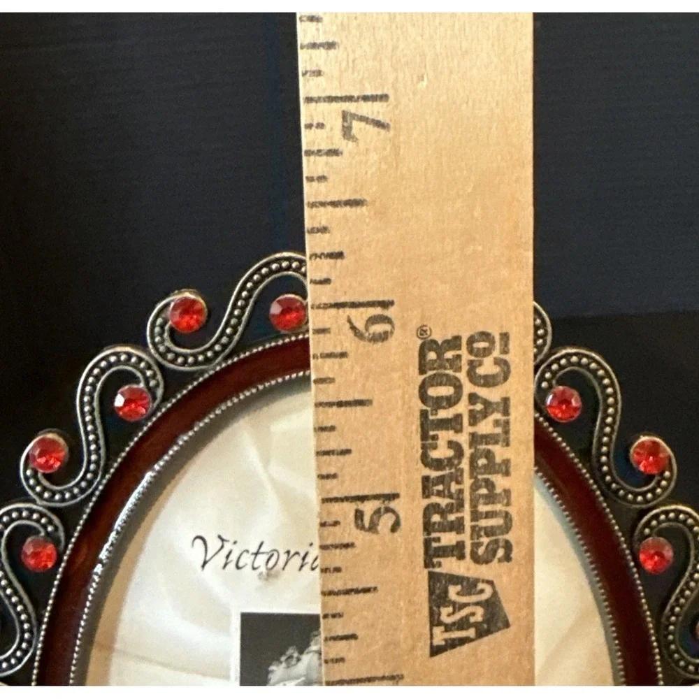 Victorian Home Red Embellished‎ Enamel Oval Picture Frame 3.5 X 5 Silver Tone